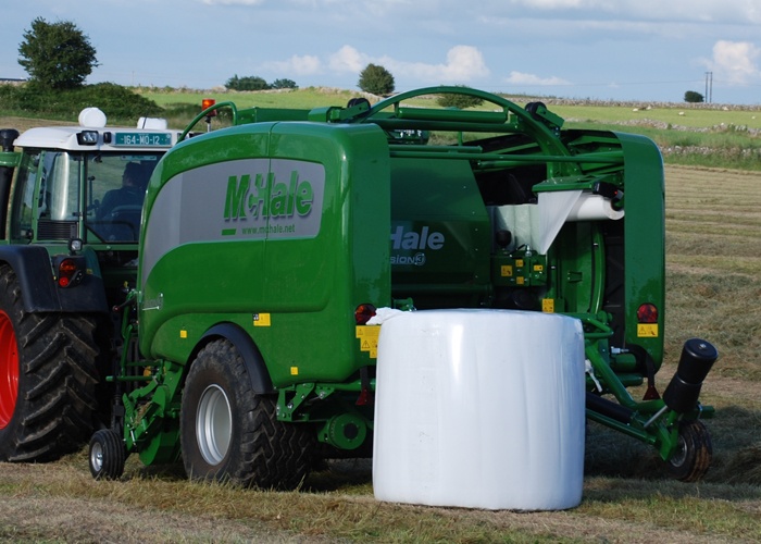 783 McHale Fusion Vario Bale Tip Side Tip gallery