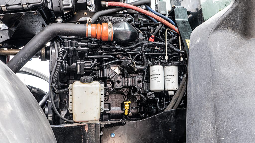 versatile 310 engine